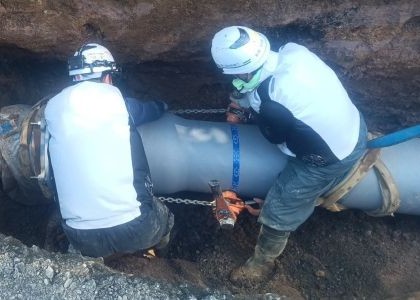 水道本管配管作業